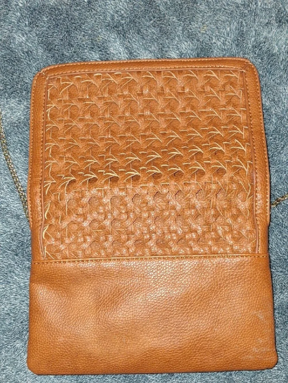 Street Level Woven Crossbody Bag in Tan with Gold Chain